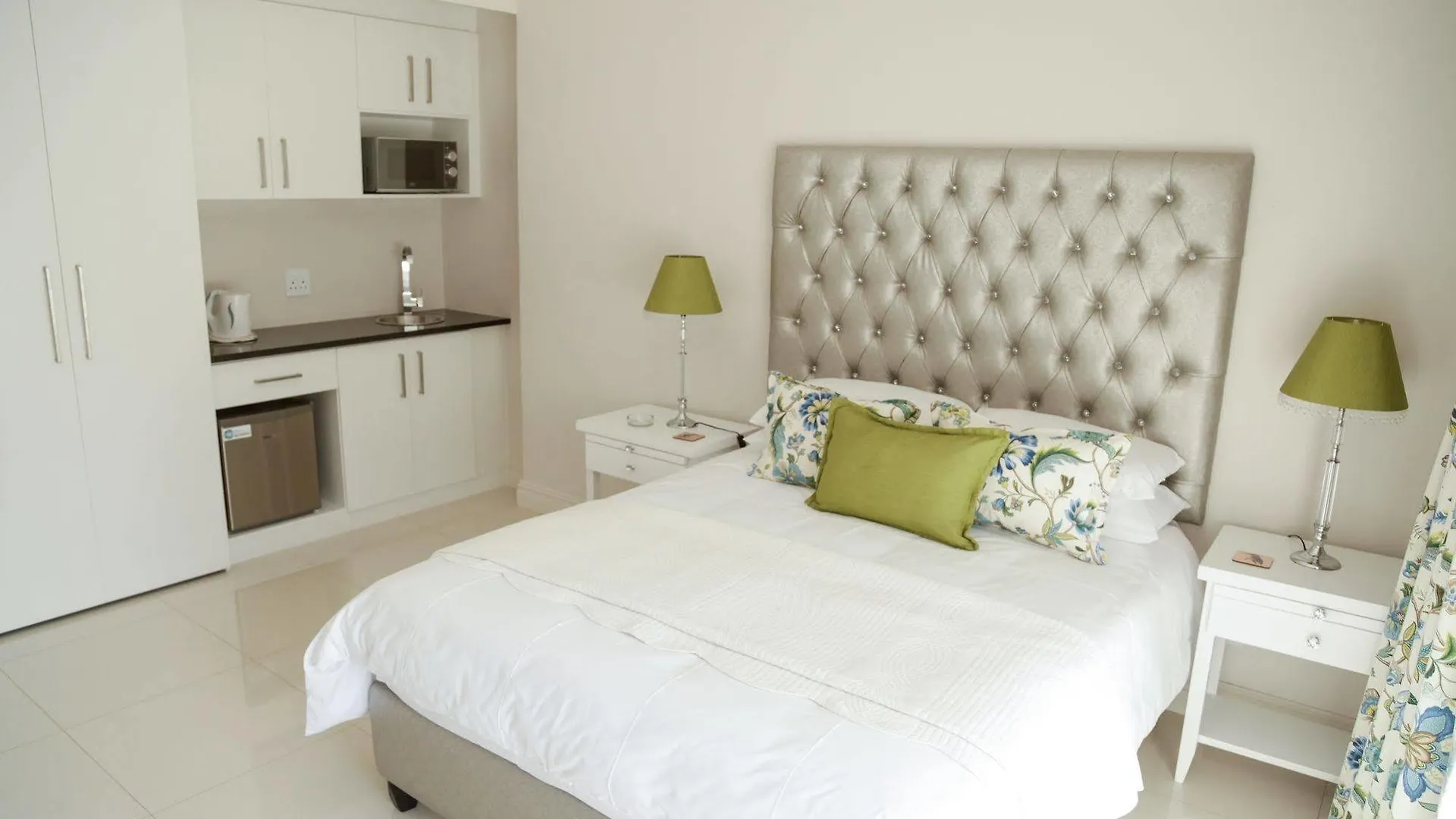 Hilltop Guesthouse Bellville