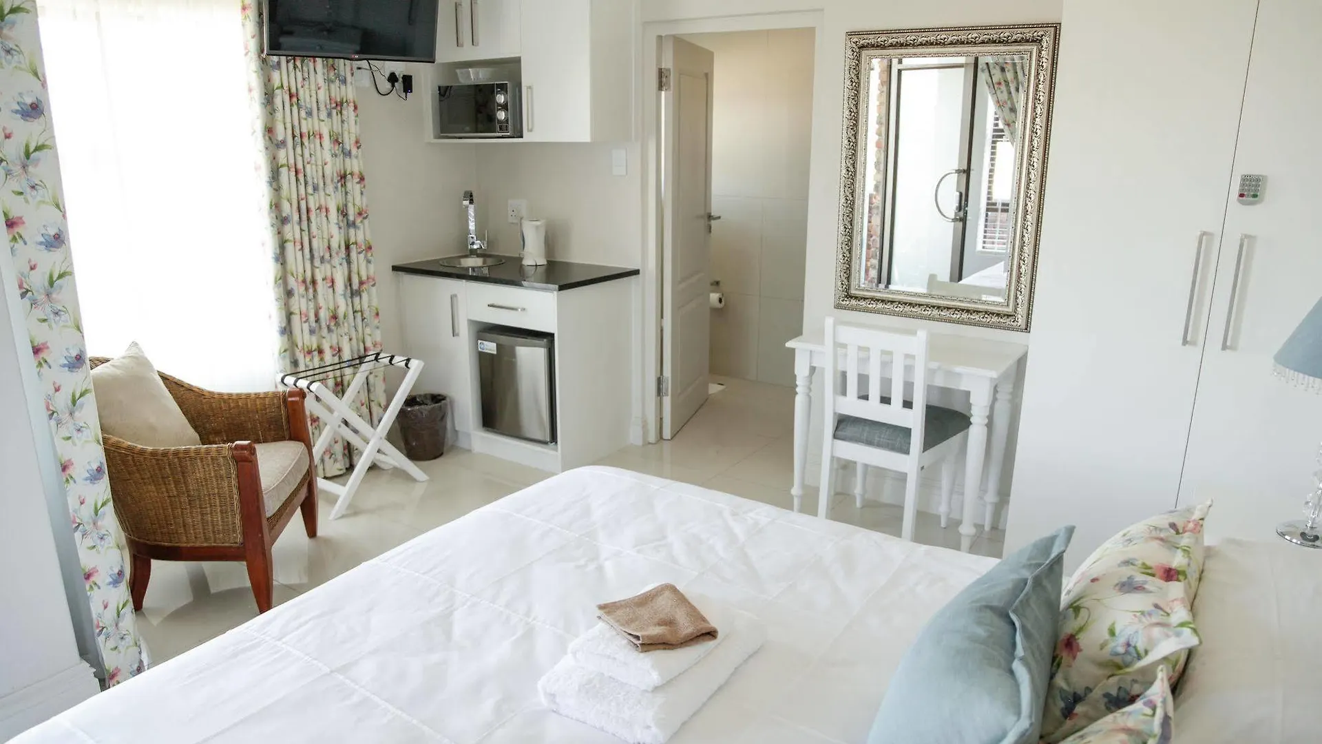 Hilltop Guesthouse Bellville Südafrika