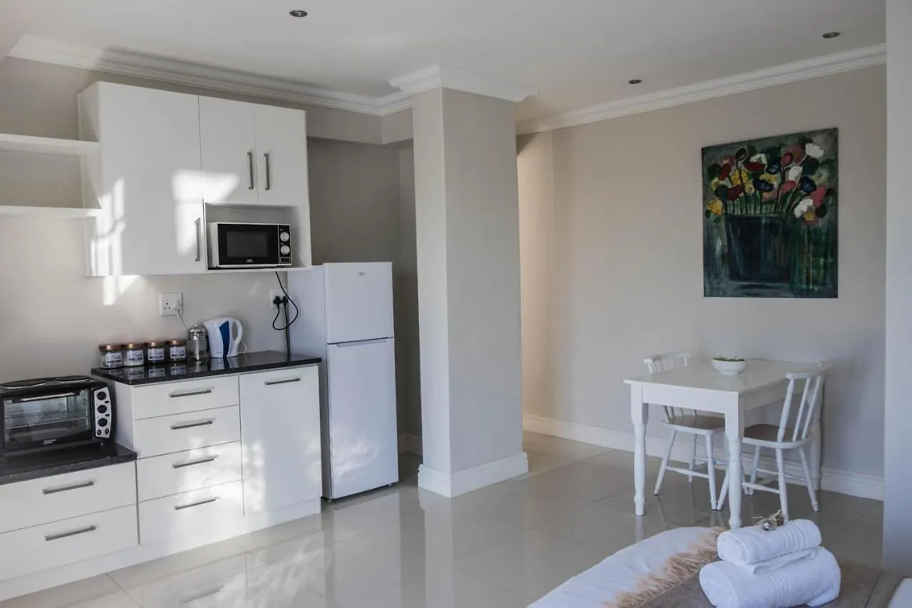 Gasthof Hilltop Guesthouse Bellville
