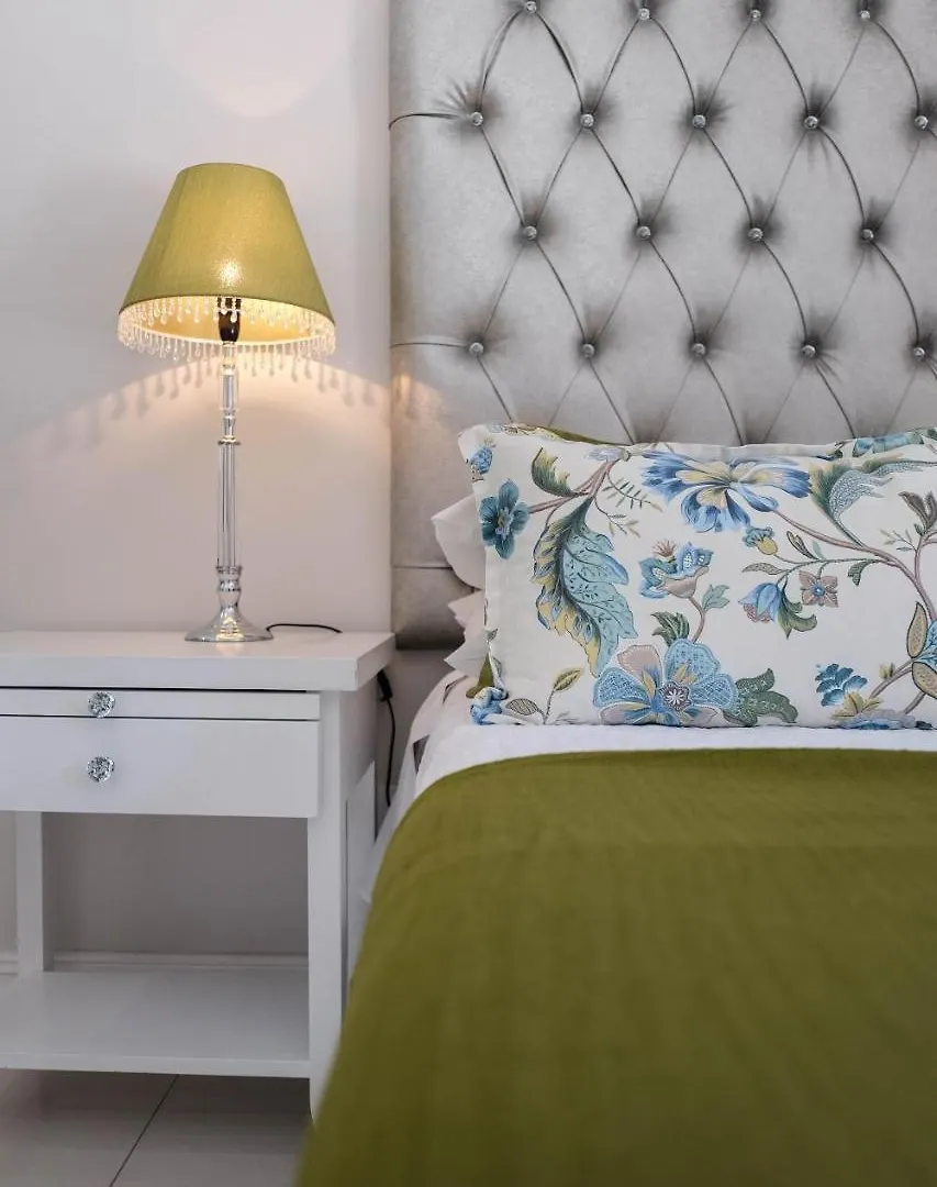 Hilltop Guesthouse Bellville 3*,